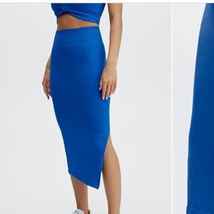 New W/O tags - high-waisted ribbed seamless skirt.